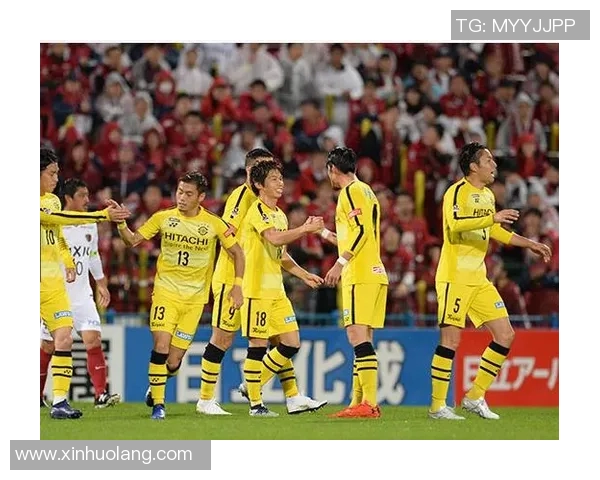 大阪樱花迎战雷法山口争夺联赛关键三分的激烈对决 大阪樱花迎战雷法山口争夺联赛关键三分的激烈对决