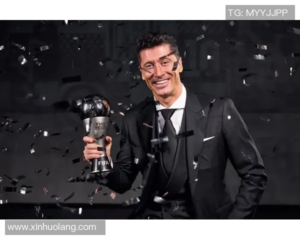 莱万带领球队再创辉煌赛季表现令人瞩目球迷热议未来发展潜力