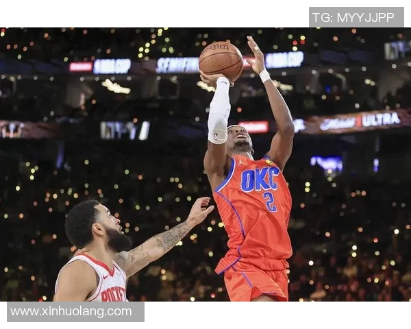 火箭队与雷霆队激战精彩瞬间英文图片分享与分析