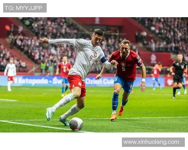 莱万：从绿茵场上的传奇到全球足球明星的崛起之路